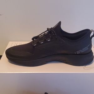 Nike Run Utility shield odyssey react tennis show